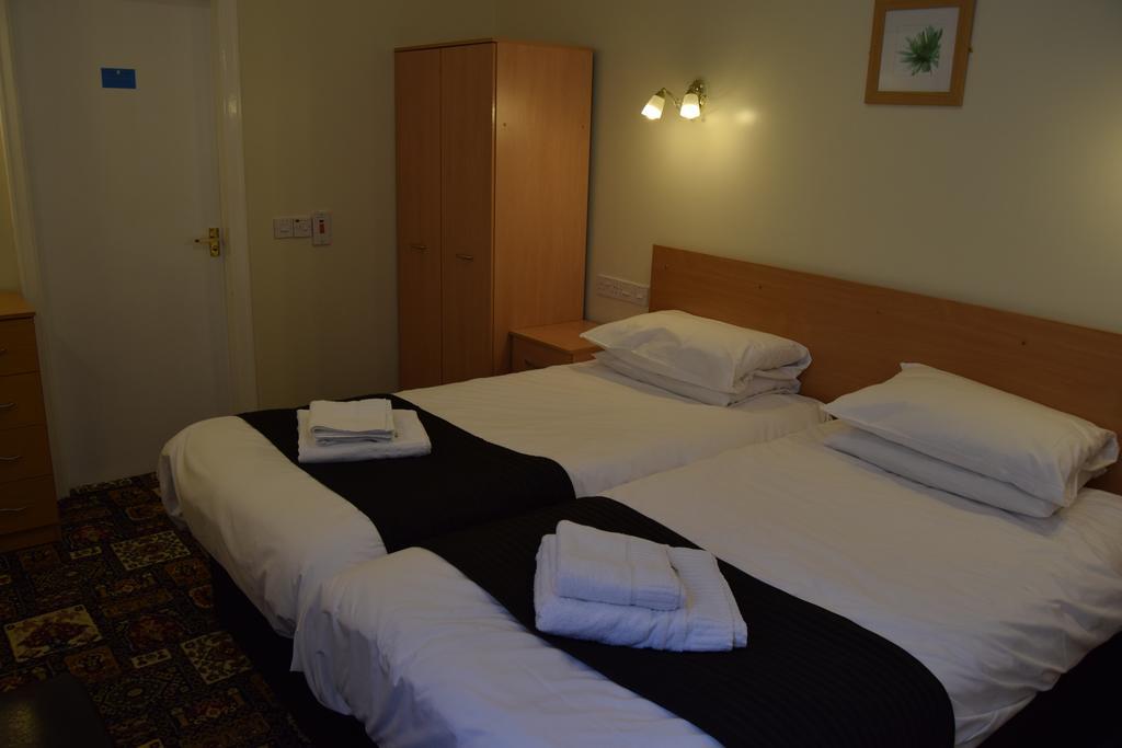 Westminster Hotel Рил Экстерьер фото